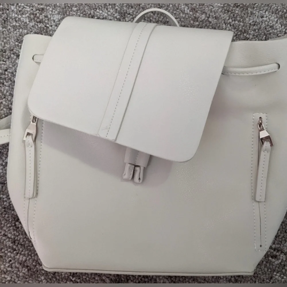 Zara White Minimalist Leather Backpack